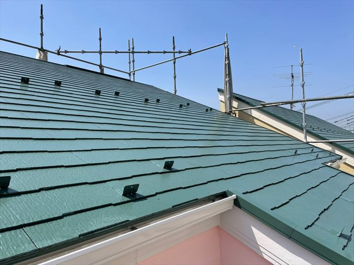 クールミラノグリーンの屋根塗装